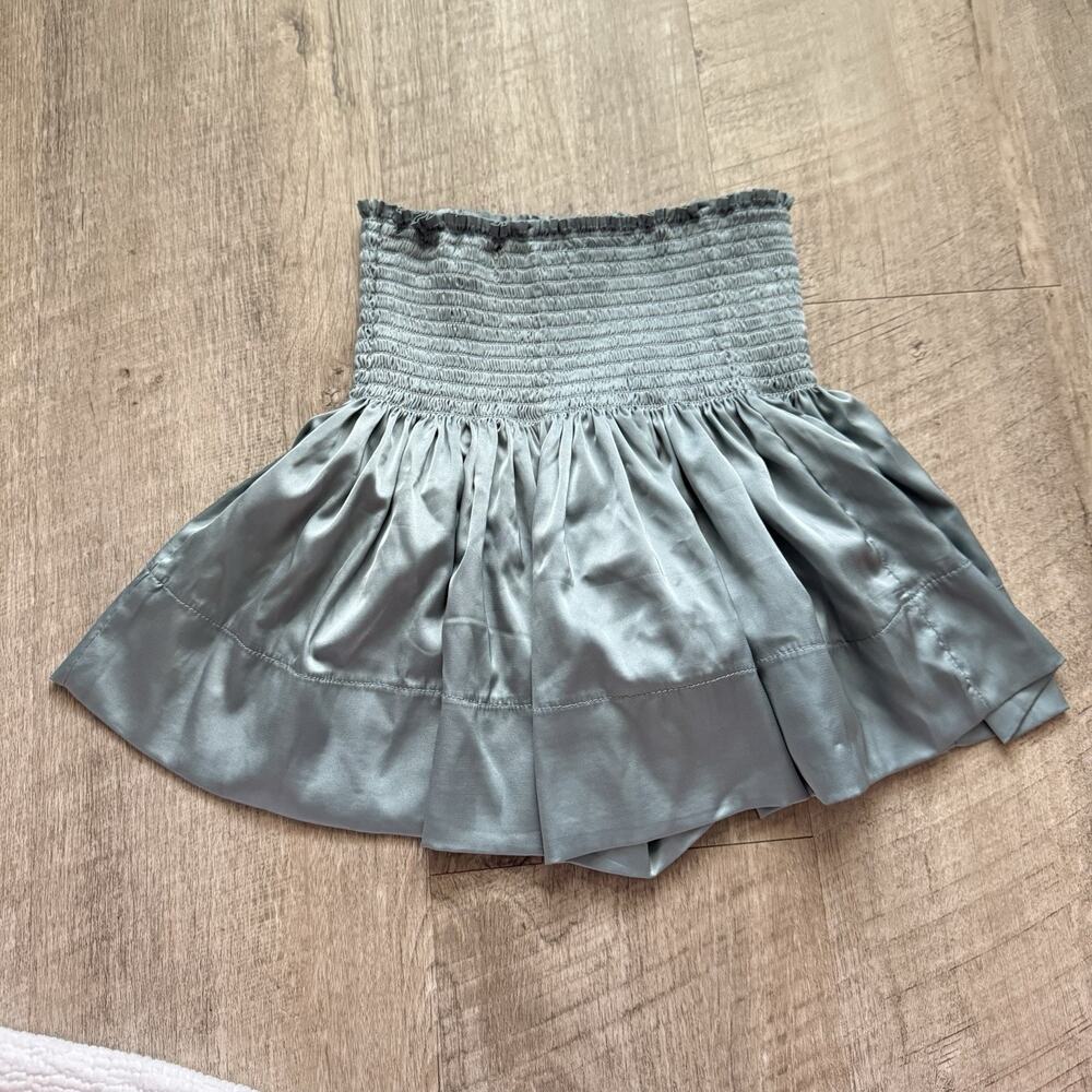 Natural Life Skort Womens Size XS Smocked Satin Mini Daisy Shorts Sea Foam
